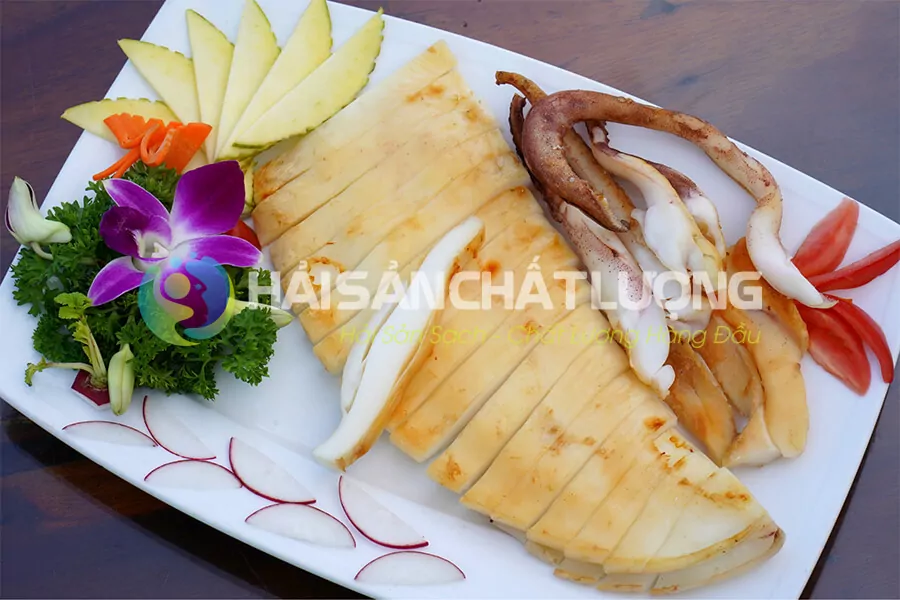 Mực 1 nắng nướng muối ớt, thơm ngon dễ làm