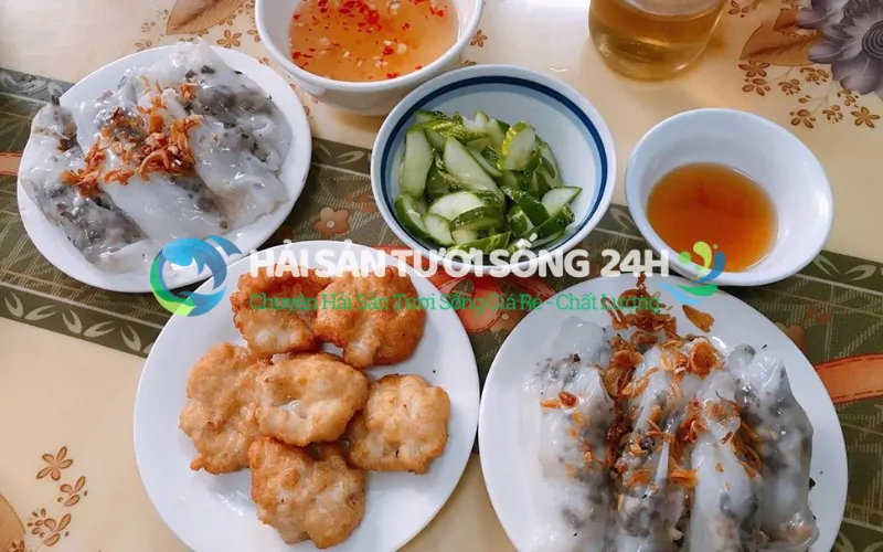 Bánh cuốn chả mực