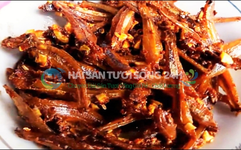 Cá Cơm tươi (cá Dỏng) túi 500g 7 Cá cơm rim tỏi ớt (Khô cá cơm tươi rim)