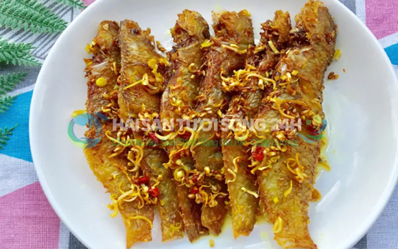 Cá đù nanh chiên sả ớt