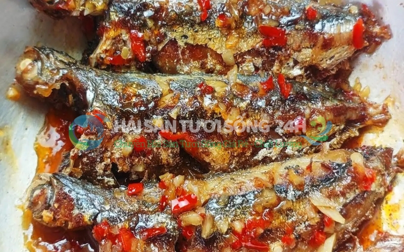 Cá nục suôn (cá nục suông xanh) túi 500g 6 Cá nục suôn chiên mắm tỏi