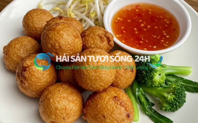 Chả mực tròn 5 Chả mực tròn chiên vàng chấm tương ớt