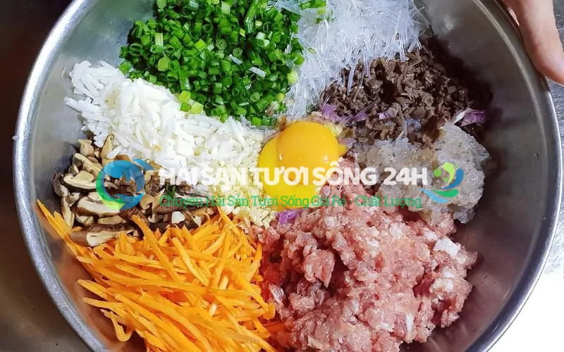 Thành phần nguyên liệu tạo nên sự khác biệt của chả nem tôm thịt