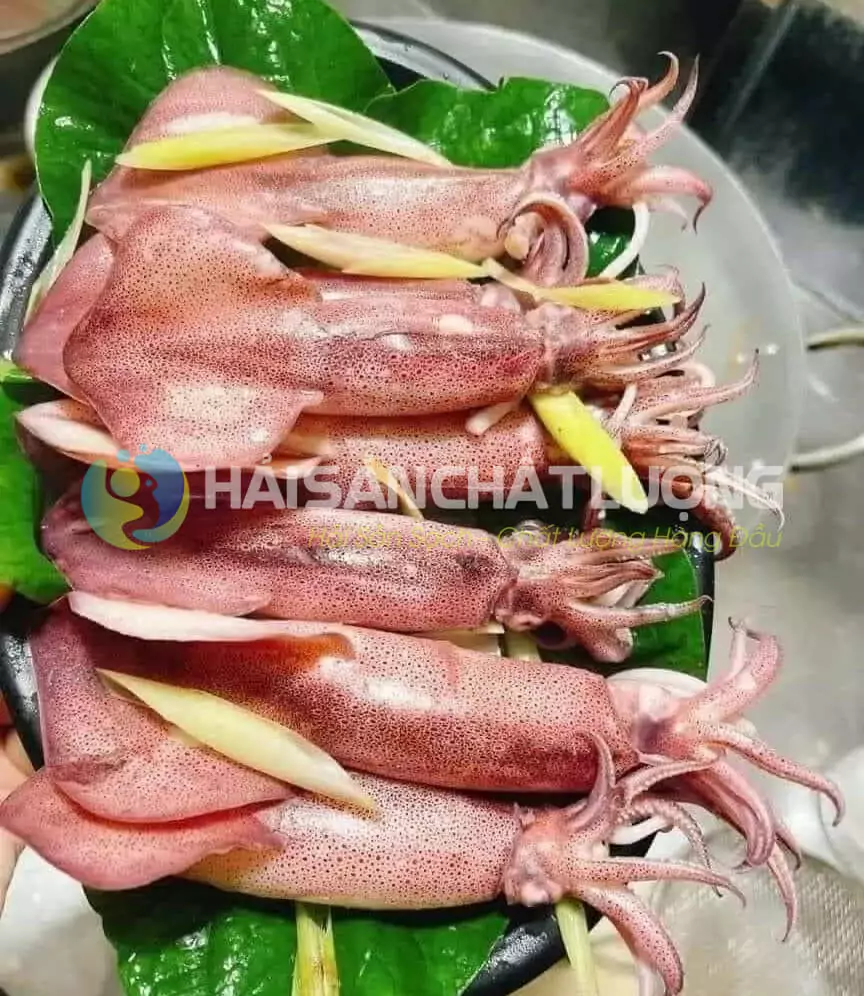 Mực trứng hấp, thơm ngon, dễ chế biến