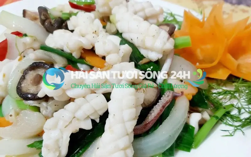 Mực ống làm món gì ngon? Tổng hợp 5 món ăn hao cơm, dễ làm tại nhà 7 Bí quyết nấu mực giòn, không bị teo và ra nước