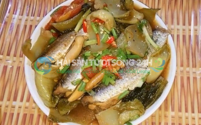 Cá đối kho dưa cải