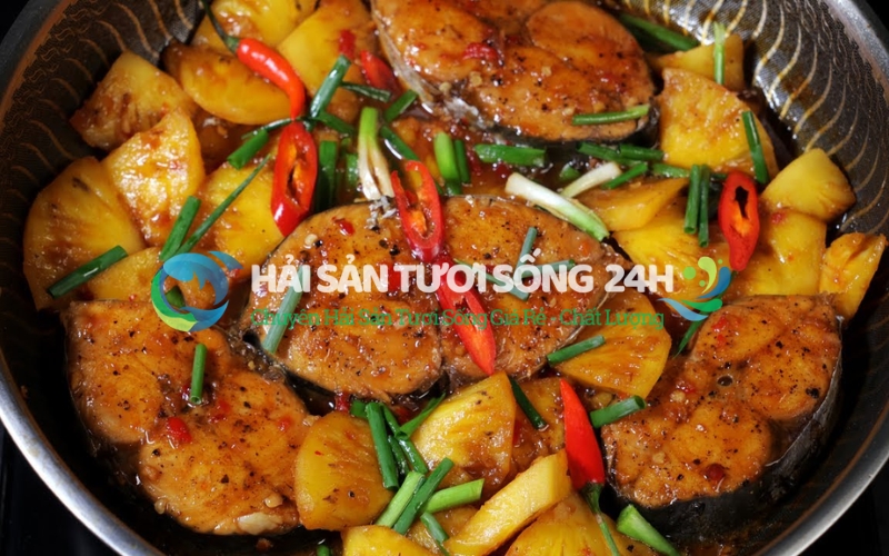 Cá thu kho thơm (dứa) – Chua ngọt đậm đà