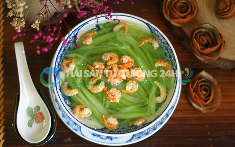 Các món ăn làm từ Tôm He siêu ngon - Dễ dàng chế biến tại nhà 6 Canh bầu nấu tôm he - Ngọt mát ngày hè