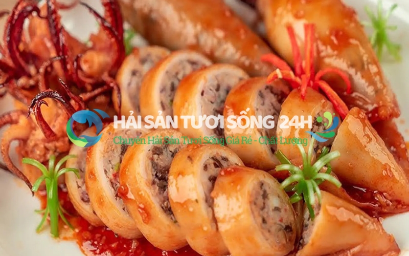 Mực ống nhồi thịt sốt cà chua