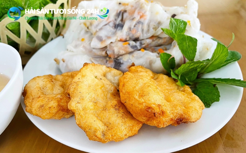 Bánh cuốn chả mực