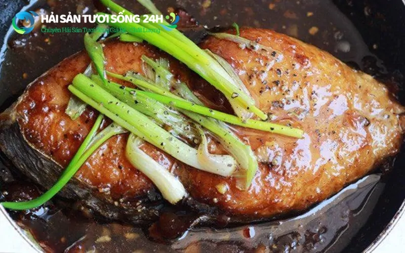 Cá thu 1 nắng sốt me