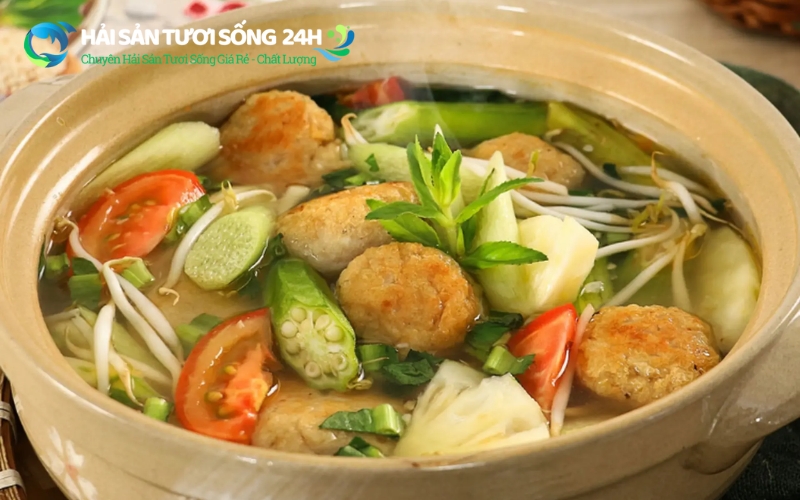Canh chua chả mực