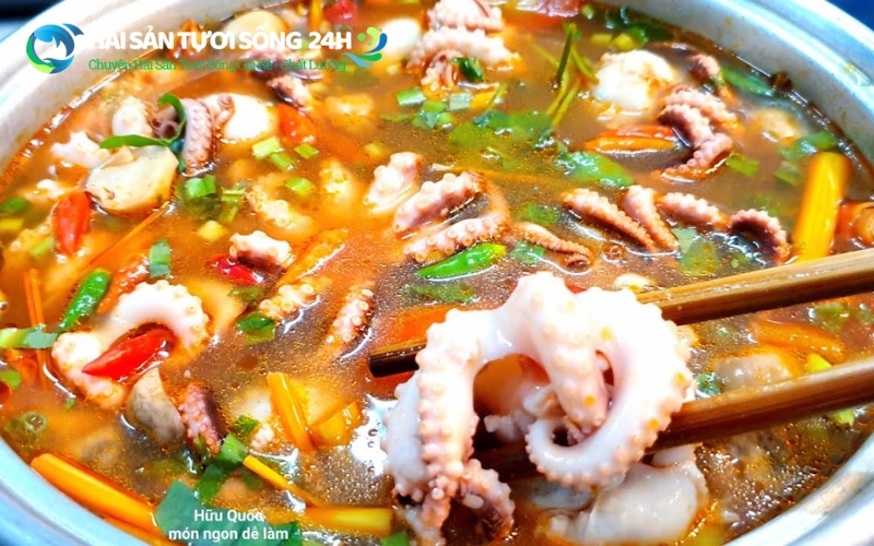 Lẩu mực mai chua cay