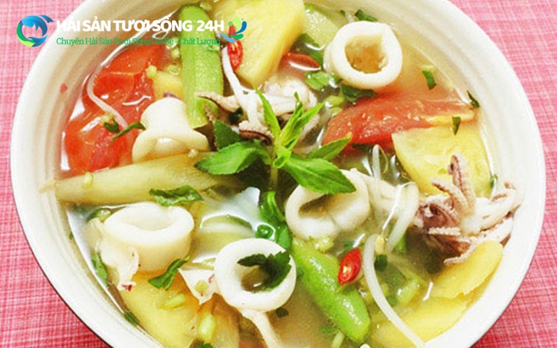 Mực trứng nấu canh chua