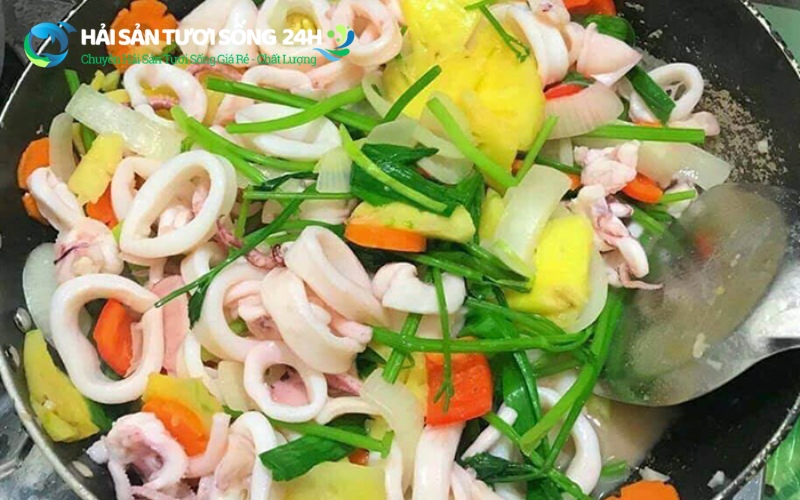 Mực trứng xào hành tây