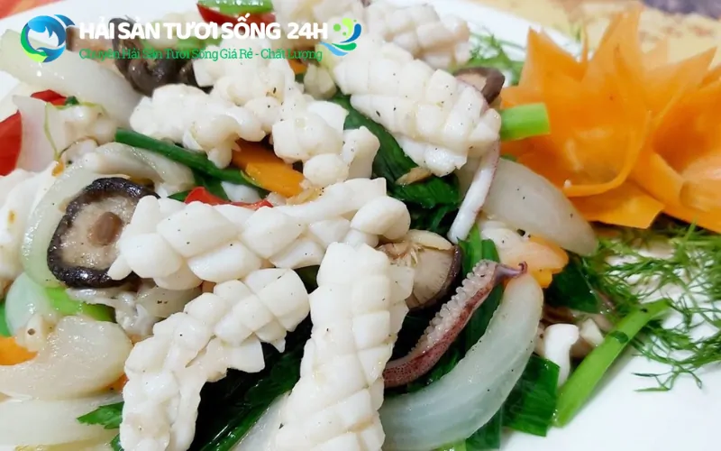 Cách làm Mực mai xào thập cẩm thơm ngon dễ làm tại nhà 5 Bí quyết để món mực xào không bị ra nước