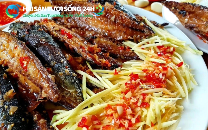 cá nục chiên nước mắm tỏi ớt