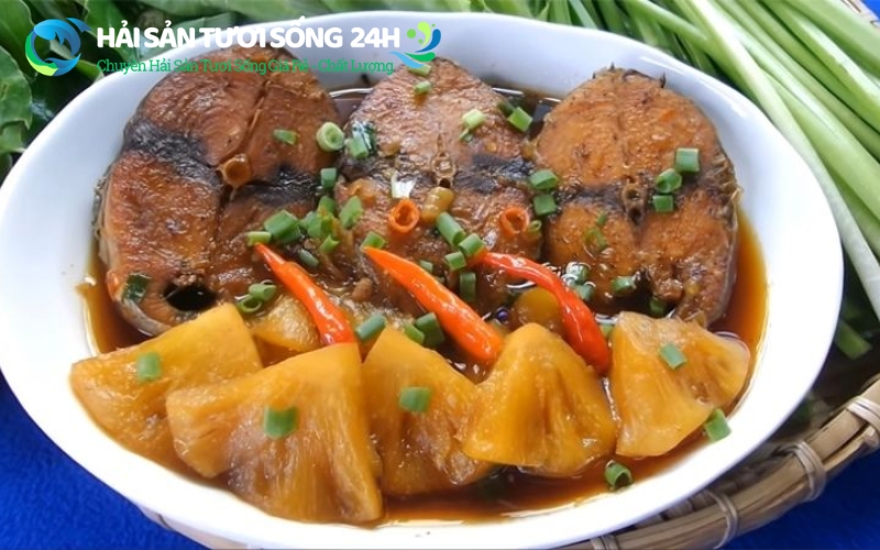 Tại sao nên kết hợp cá ngừ với thơm?