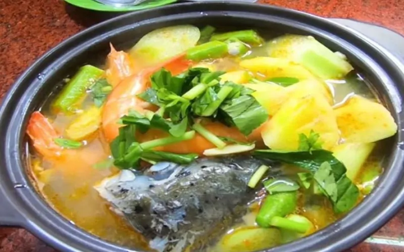 5 cách chế biến cá Ngừ ngon dễ làm tại nhà 6 Cá ngừ nấu canh chua