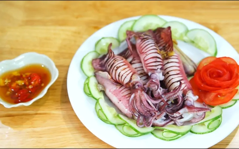 Bỏ túi các cách hấp Mực ống thơm ngon dễ làm tại nhà 5 Mực ống hấp sả