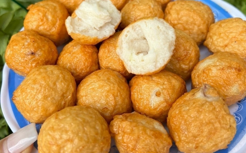 Chả mực tròn chiên vàng giòn